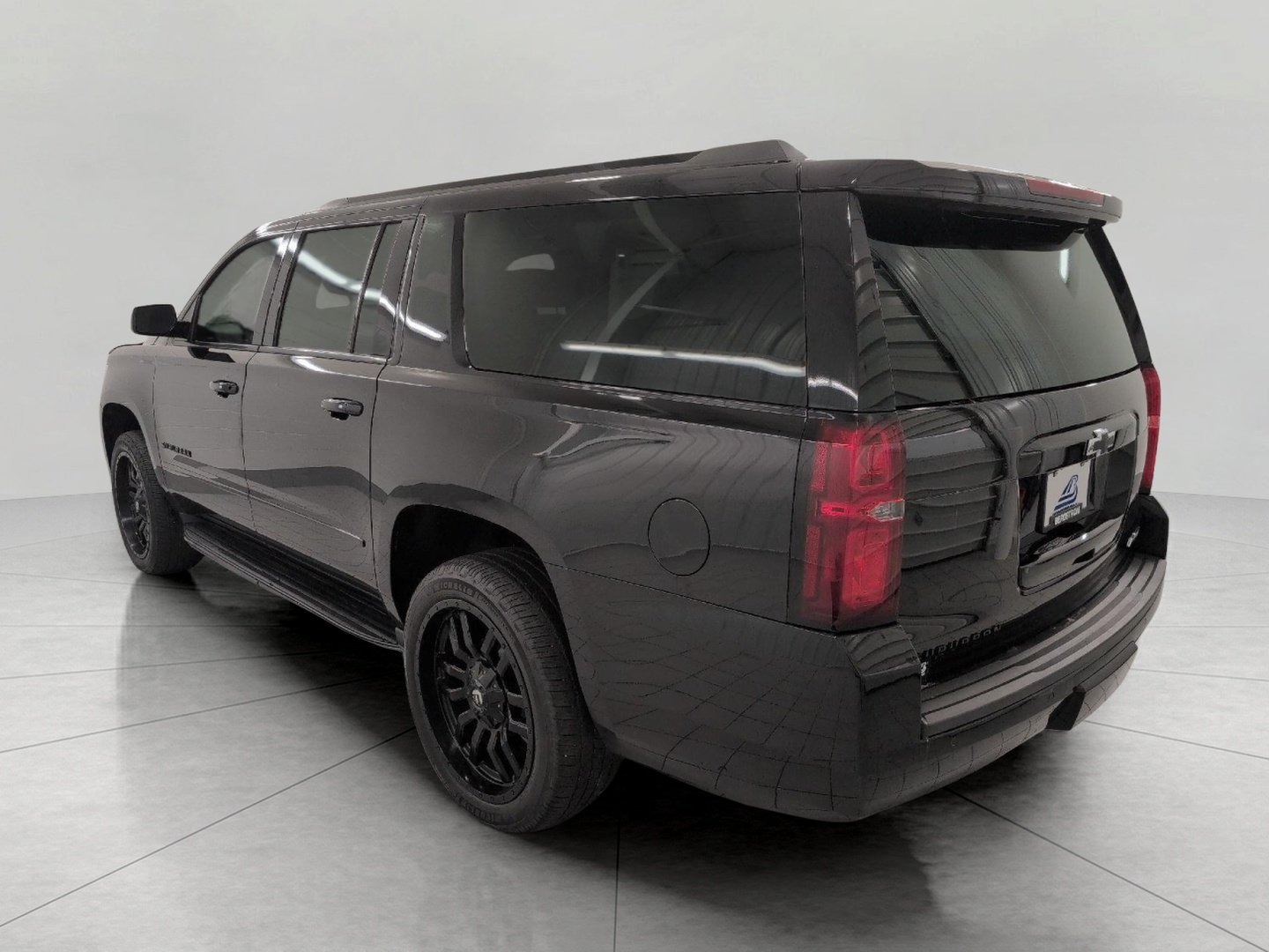 Used 2019 Chevrolet Suburban Premier AWD/4WD image 21
