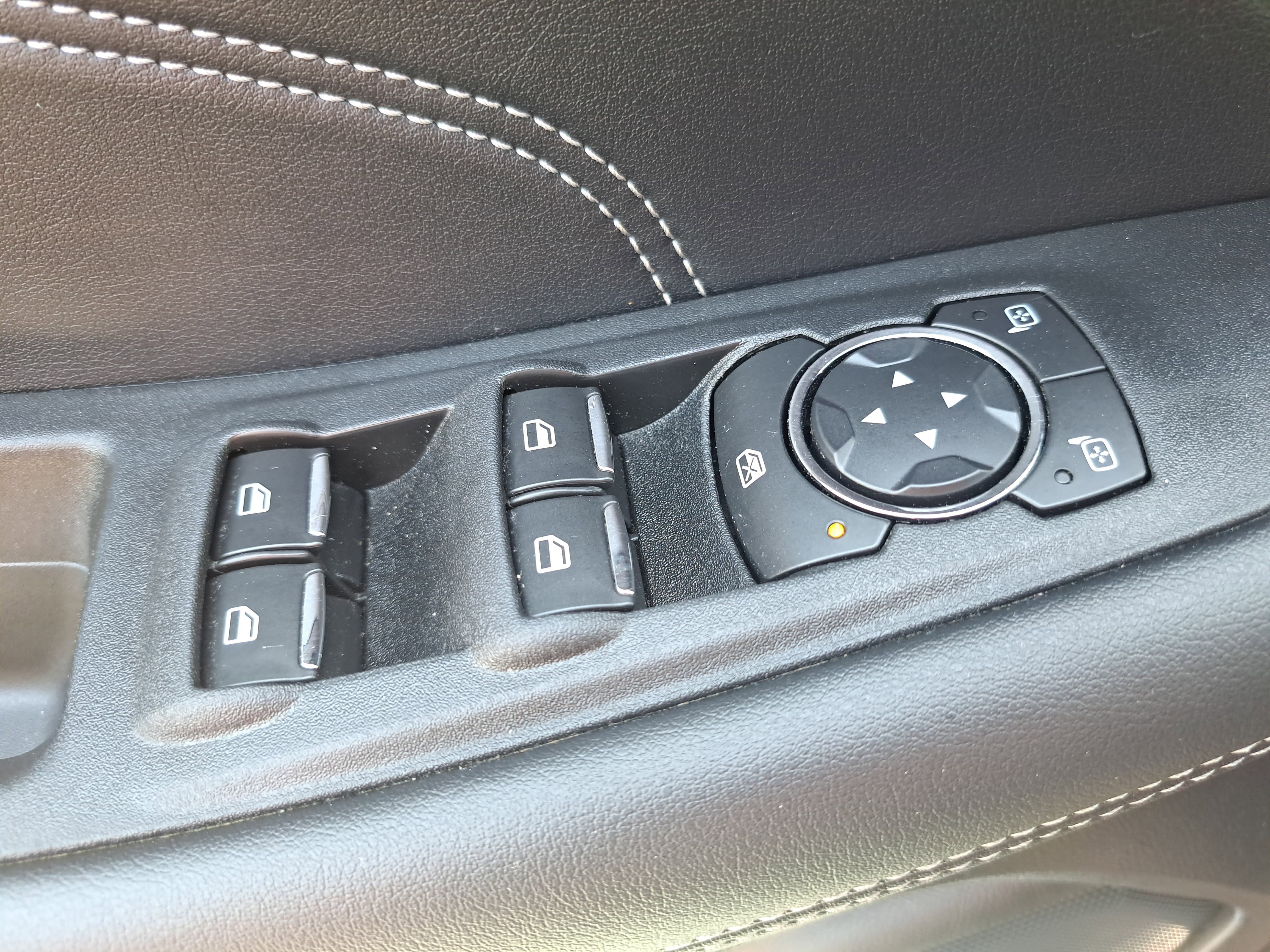Used 2021 Ford Edge Titanium AWD/4WD image 26