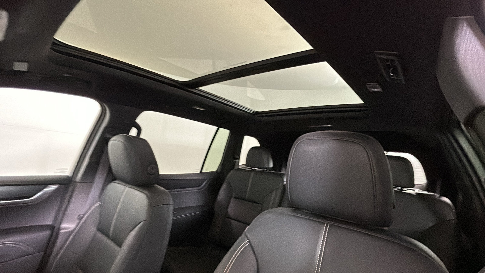 New 2026 GMC Acadia Elevation w/ Black Edition AWD/4WD image 15