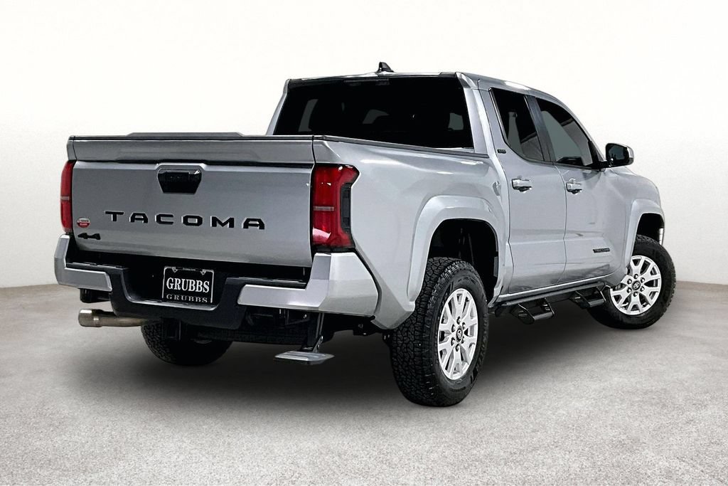 Used 2025 Toyota Tacoma SR5 AWD/4WD image 2