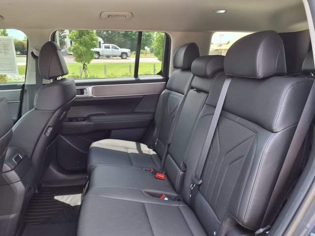 Used 2025 Hyundai Santa Fe SEL AWD/4WD image 19