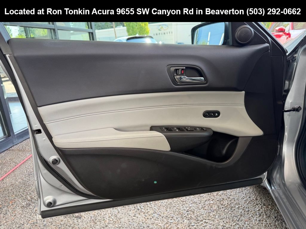 Used 2017 Acura ILX FWD image 11