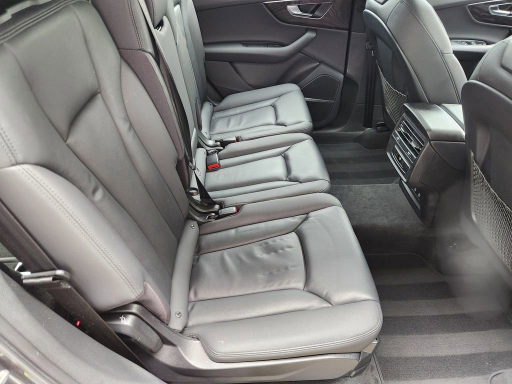 Used 2021 Audi Q7 2.0T Premium Plus w/ Premium Plus Package AWD/4WD image 31