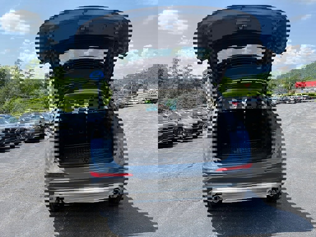 New 2025 Lincoln Corsair AWD w/ Equipment Group 101A image 5