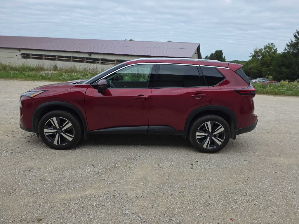 Used 2024 Nissan Rogue SL w/ SL Premium Package AWD/4WD image 8