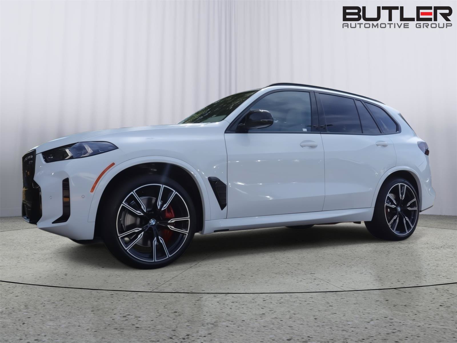 New 2026 BMW X5 M60i AWD/4WD image 1