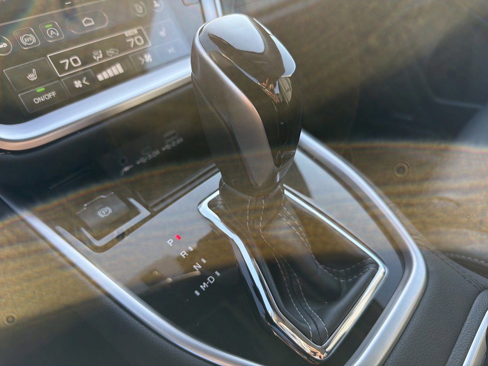 Certified 2025 Subaru Legacy Limited w/ Popular Package #2 image 24