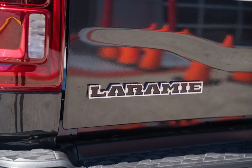 New 2026 RAM 2500 Laramie AWD/4WD image 9