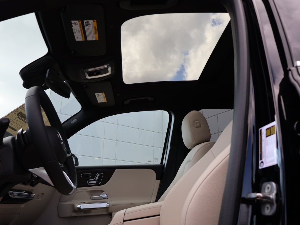 New 2026 Mercedes-Benz GLB 250 4MATIC image 38