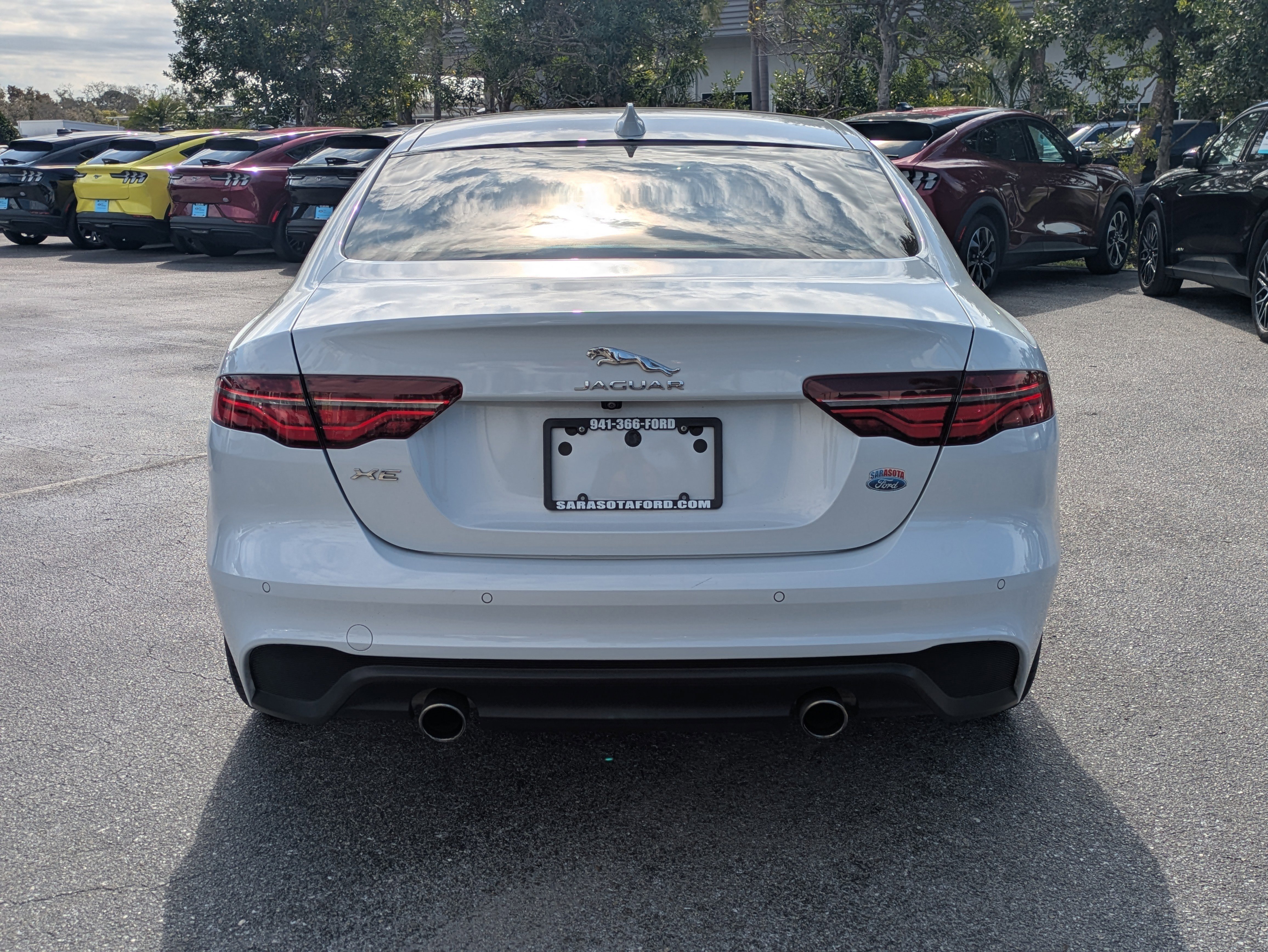 Used 2020 Jaguar XE S image 5