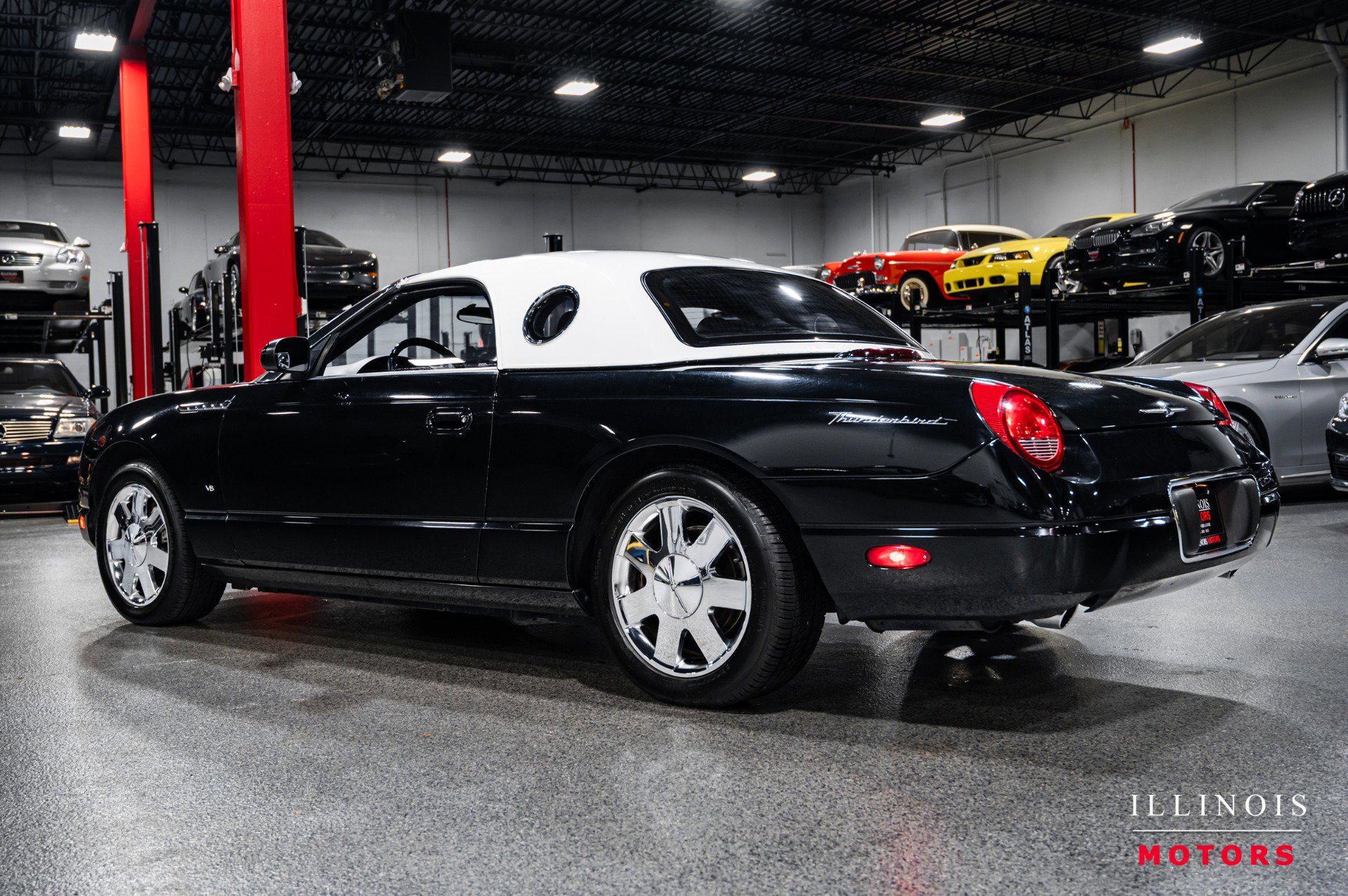 Used 2003 Ford Thunderbird Deluxe image 3