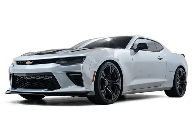 Used 2017 Chevrolet Camaro SS image 7