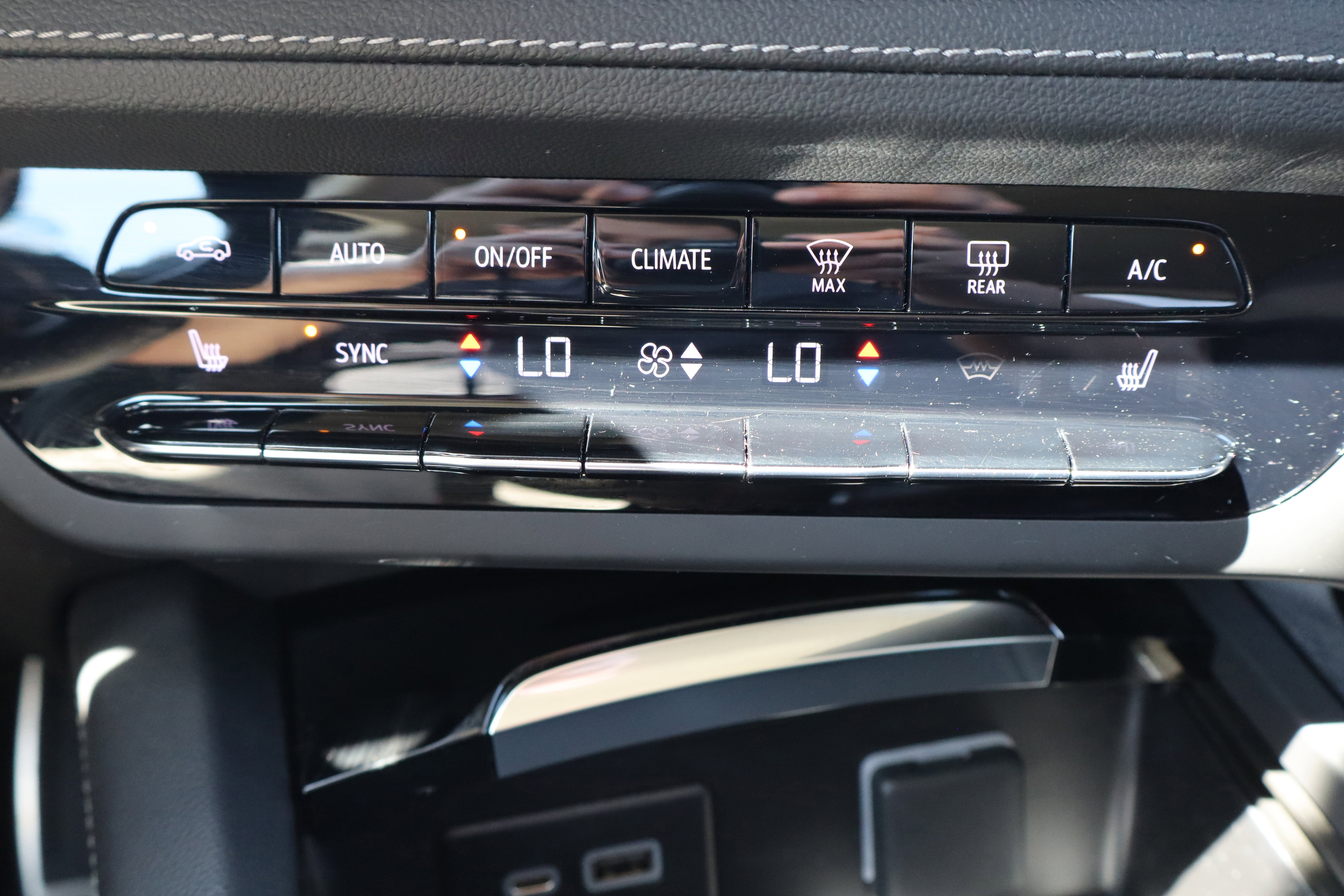 Used 2023 Buick Envision Preferred w/ Sport Touring Package AWD/4WD image 21