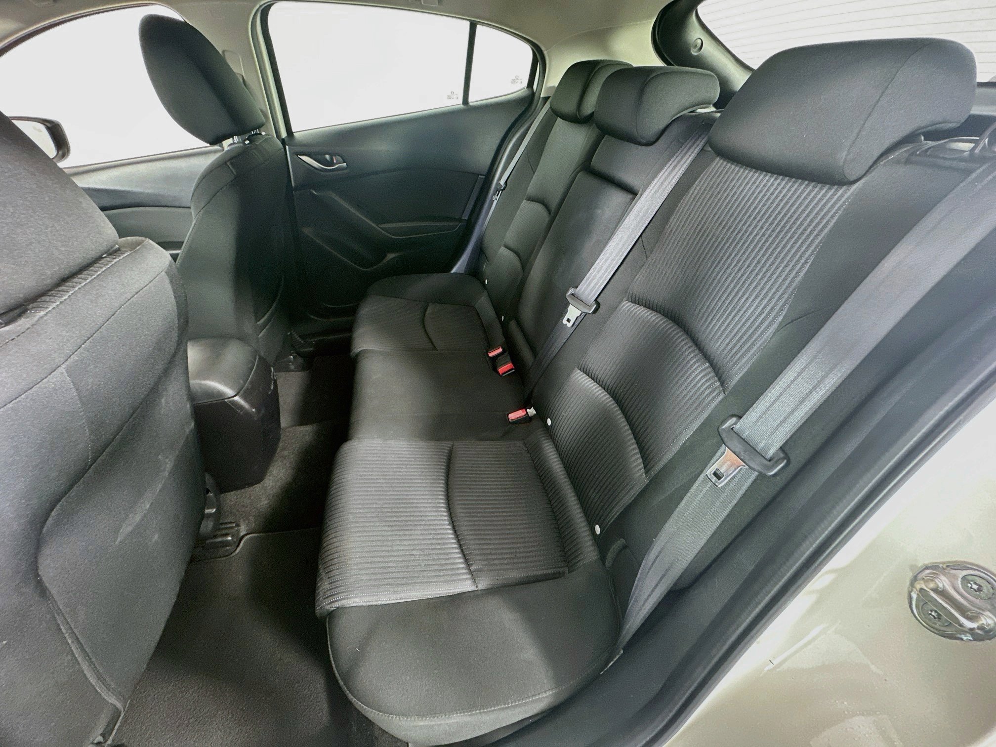 Used 2016 MAZDA MAZDA3 i Sport w/ Preferred Equipment Package FWD image 22