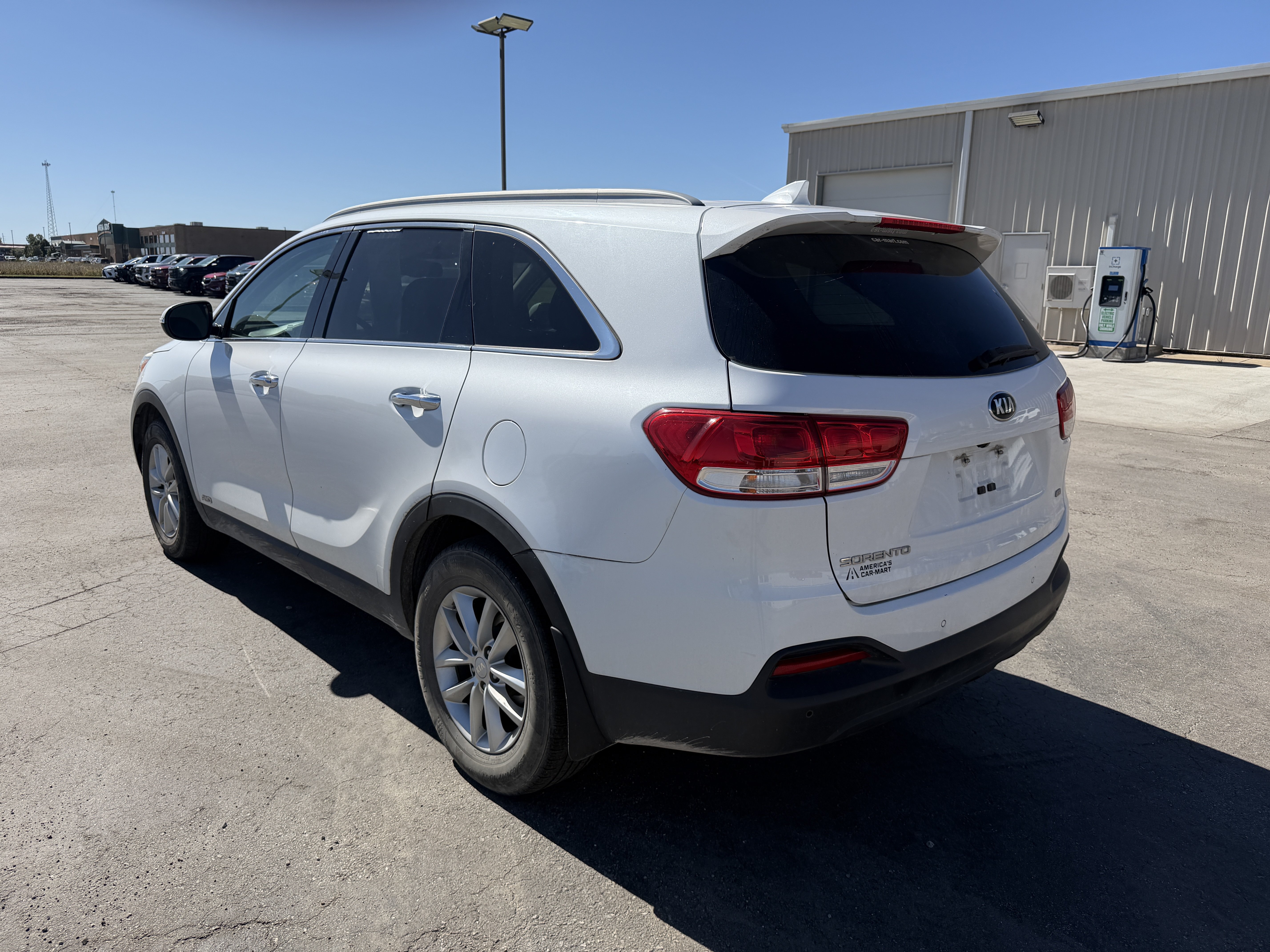 Used 2017 Kia Sorento AWD w/ LX Convenience Package image 6