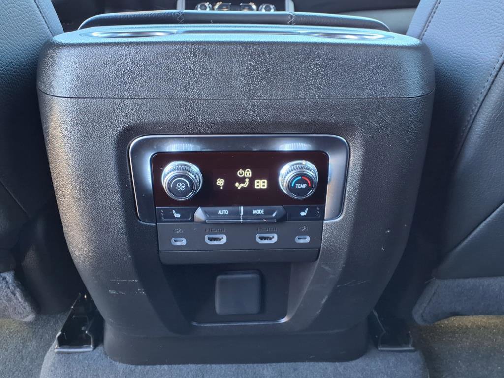 Used 2024 GMC Yukon XL Denali w/ Denali Reserve Package image 19