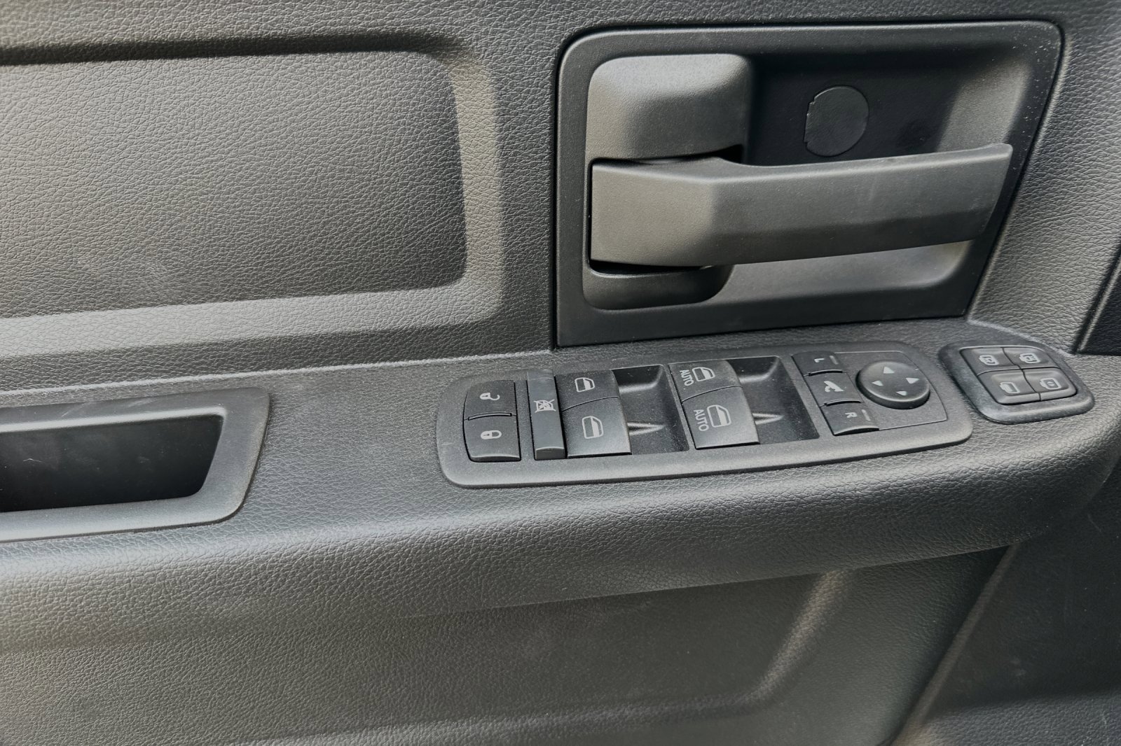 New 2024 RAM 2500 Tradesman w/ Towing Technology Group image 10