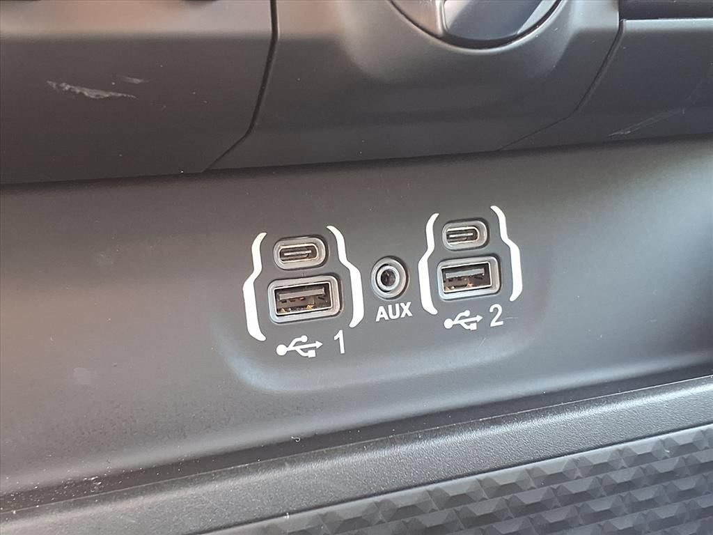 Used 2023 RAM 1500 Laramie AWD/4WD image 26