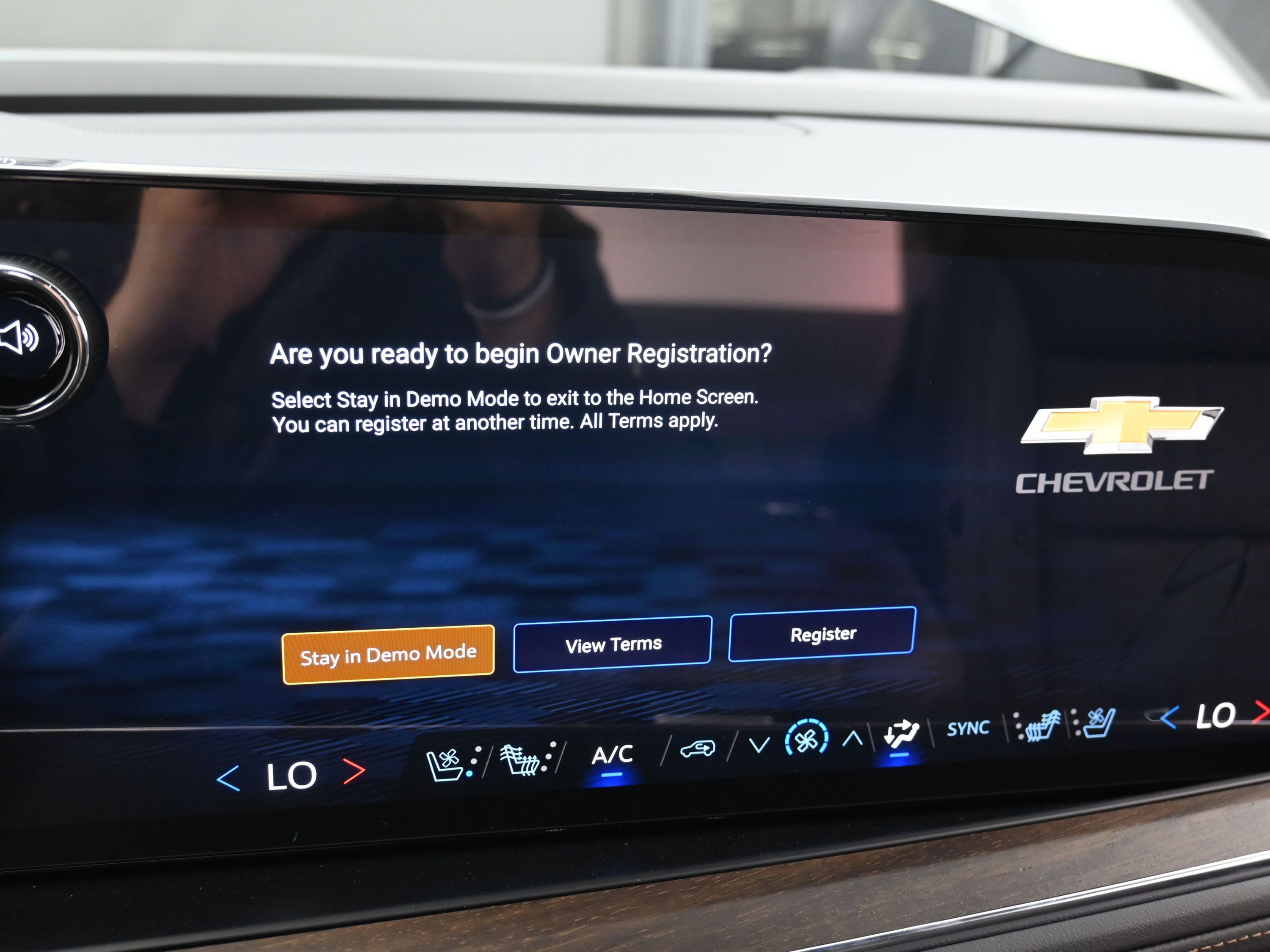 New 2026 Chevrolet Suburban High Country image 23