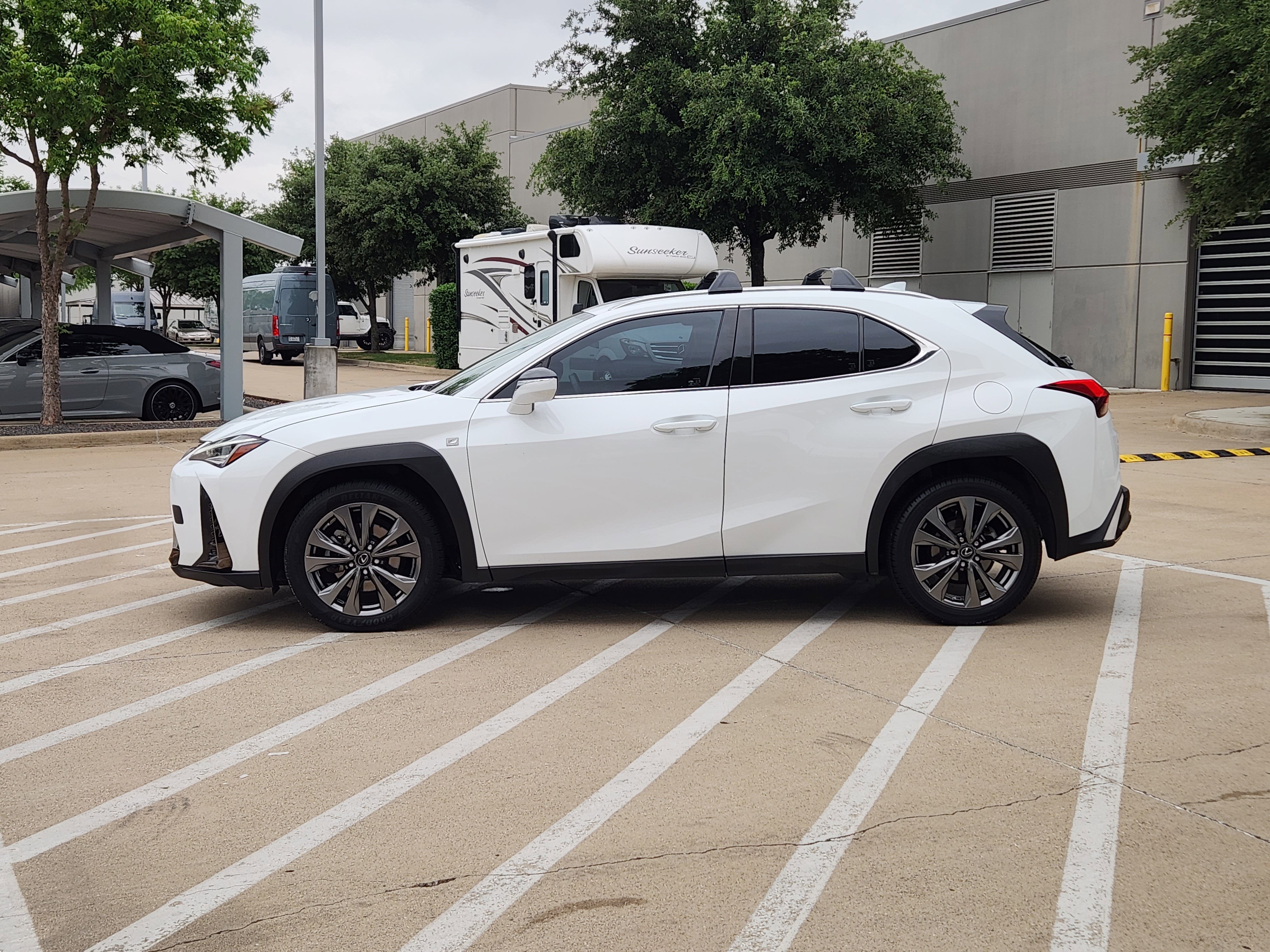 Used 2019 Lexus UX 200 F Sport w/ F Sport Premium Package FWD image 3
