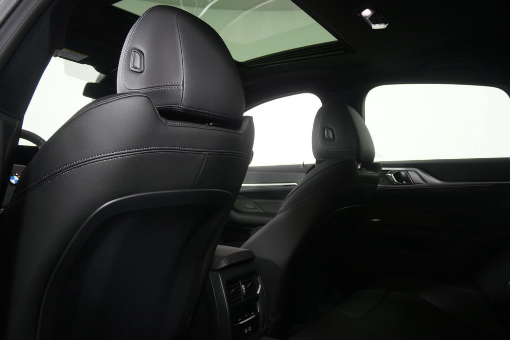 Certified 2025 BMW 430i w/ Premium Package RWD image 16