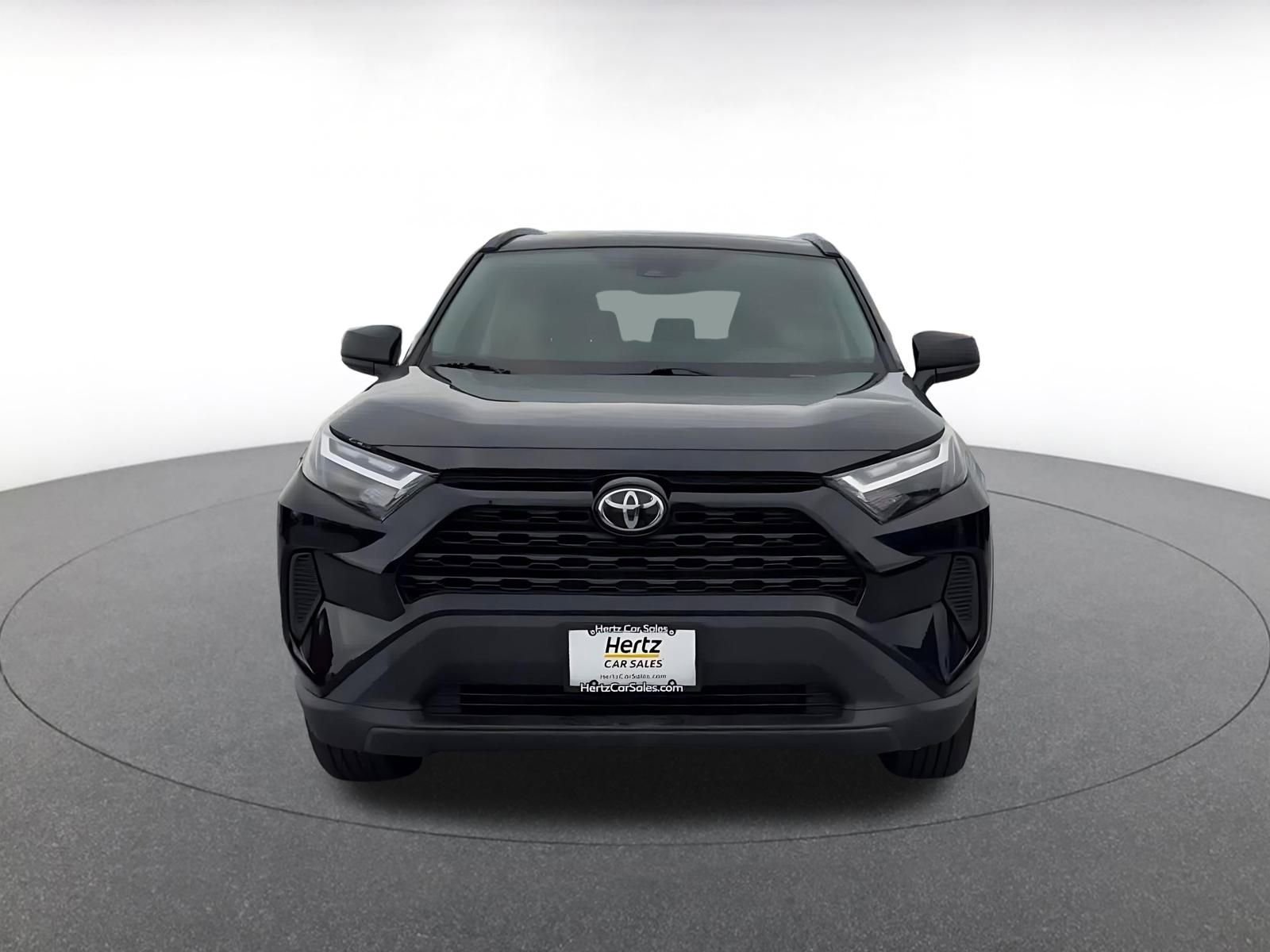 Used 2025 Toyota RAV4 LE image 4