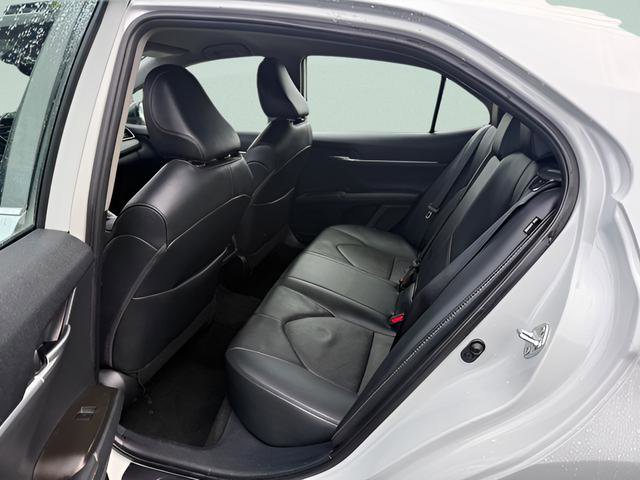Used 2023 Toyota Camry XSE FWD image 5