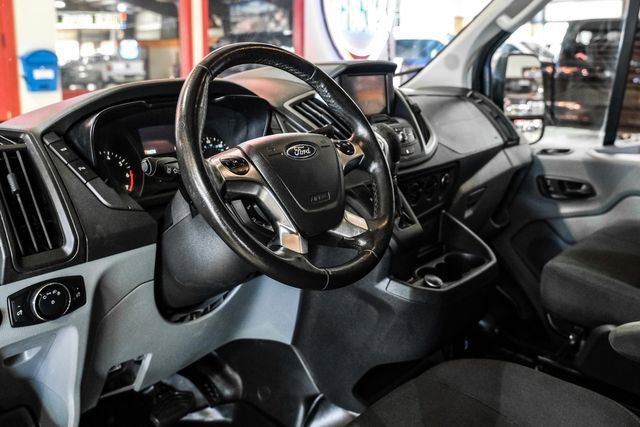 Used 2017 Ford Transit 350 XLT image 5
