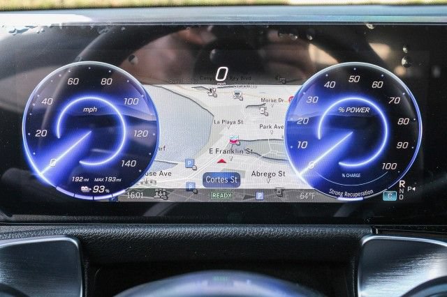 New 2025 Mercedes-Benz EQB 300 4MATIC image 23