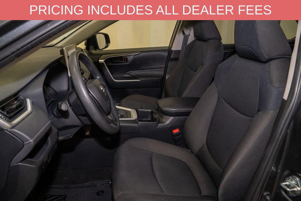 Certified 2025 Toyota RAV4 LE AWD/4WD image 9