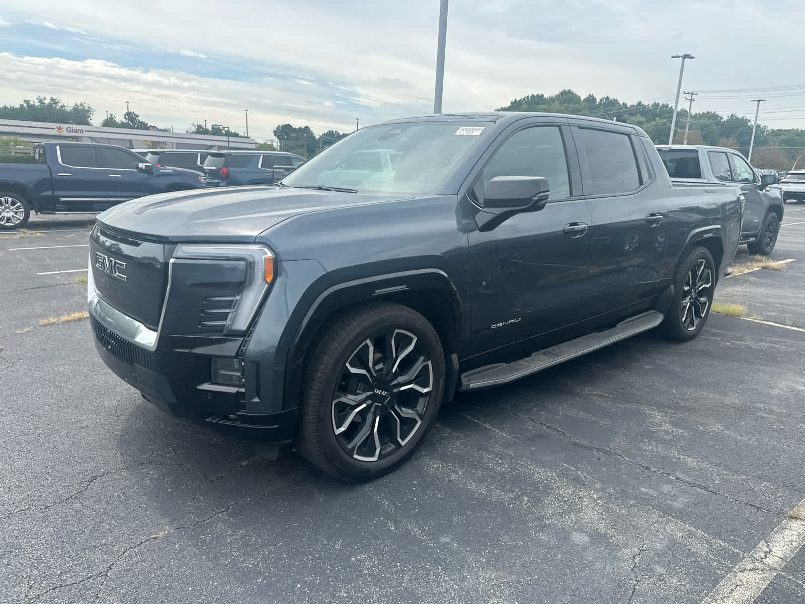 Used 2025 GMC Sierra EV Denali AWD/4WD image 2