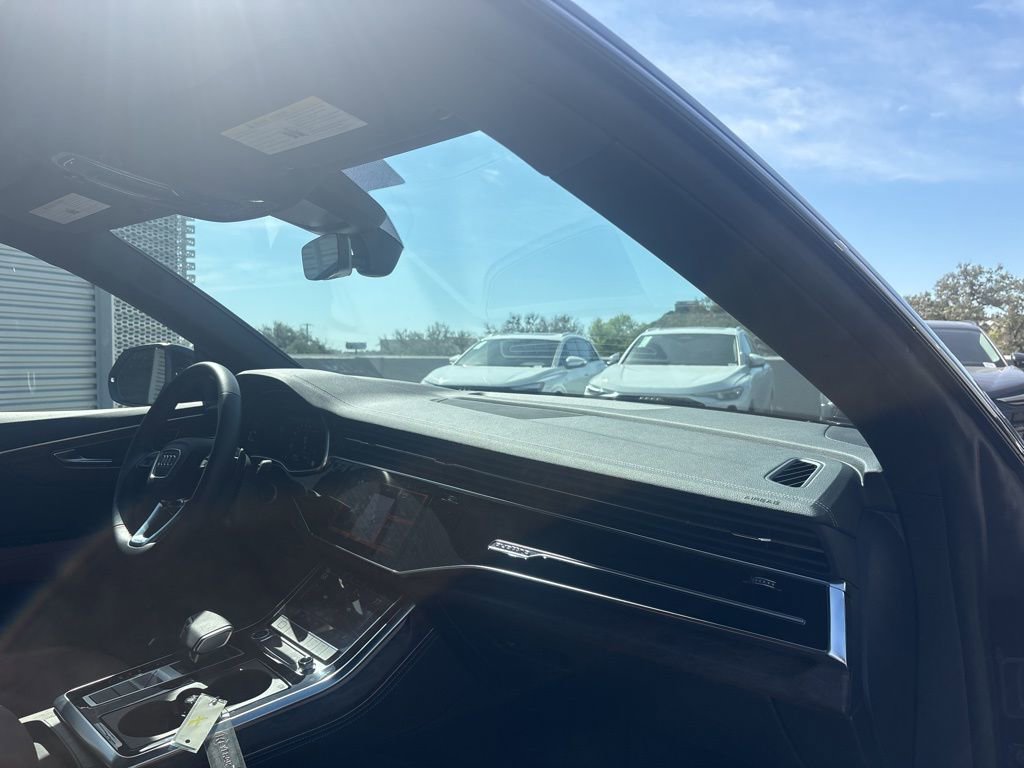 Used 2025 Audi Q8 Premium Plus image 15