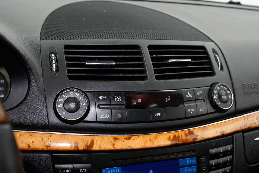 Used 2008 Mercedes-Benz E 350 4MATIC Sedan image 15