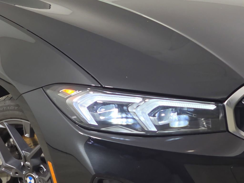 Used 2025 BMW 330i xDrive Sedan w/ Premium Package image 36