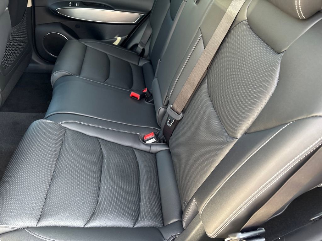 New 2026 Genesis GV70 2.5T Select image 10