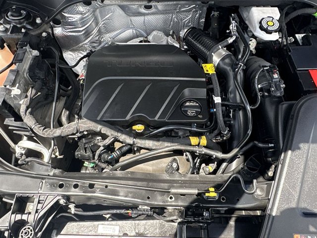 Certified 2025 Buick Envista Sport Touring w/ Convenience I Package FWD image 28
