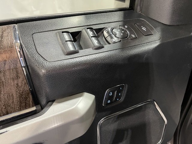 Used 2018 Ford F250 Lariat image 10