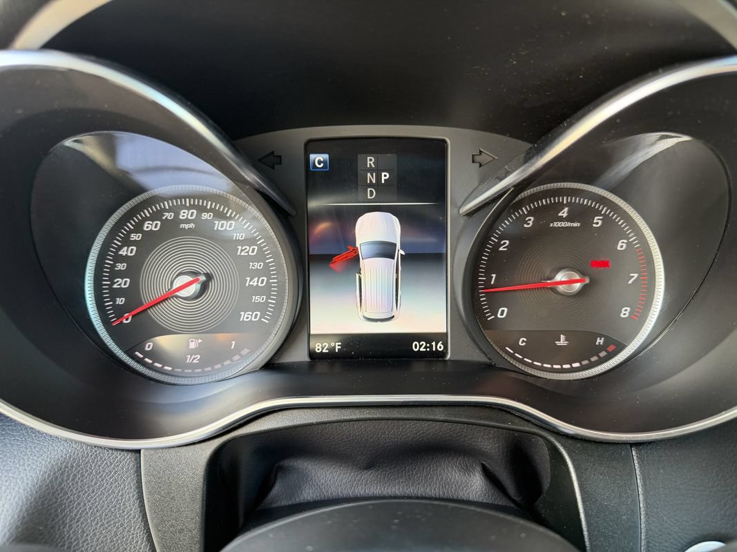 Used 2019 Mercedes-Benz GLC 300 4MATIC w/ Premium Package image 23