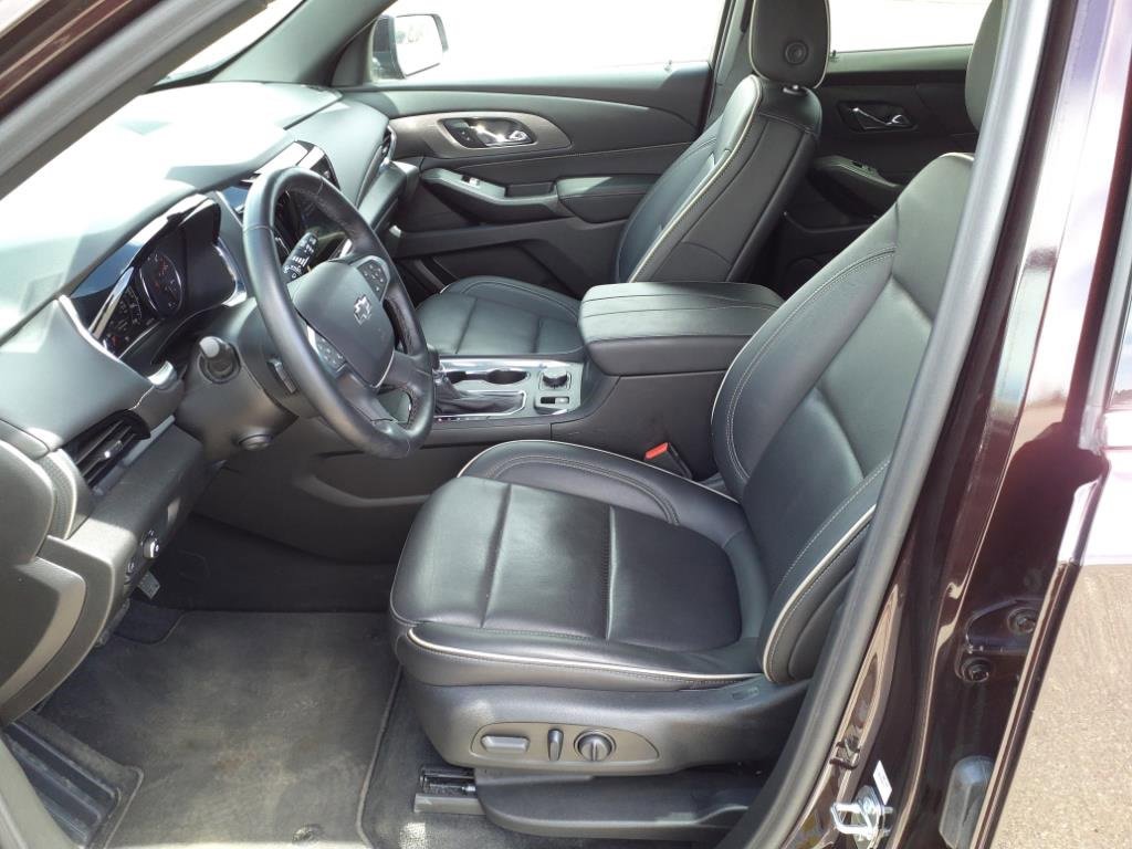 Used 2023 Chevrolet Traverse Premier image 12