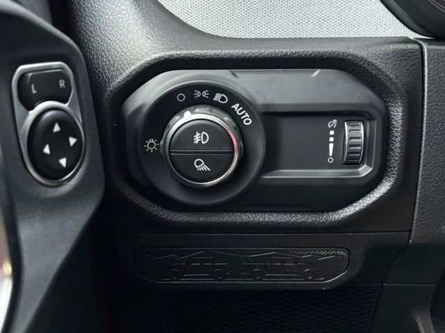New 2026 Jeep Gladiator Sport AWD/4WD image 39