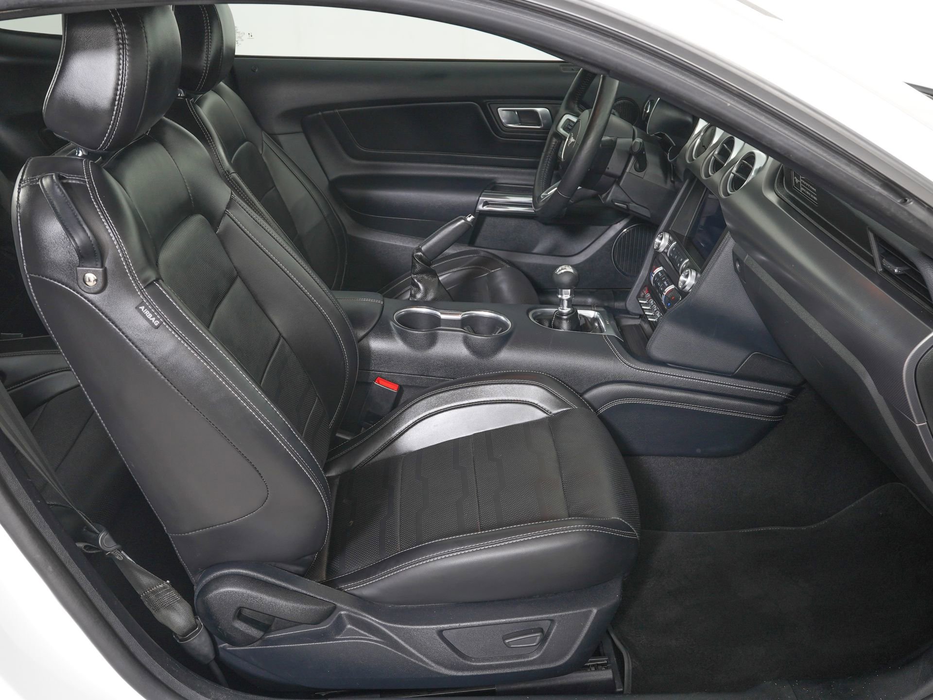 Used 2020 Ford Mustang GT Premium w/ Equipment Group 401A RWD image 9