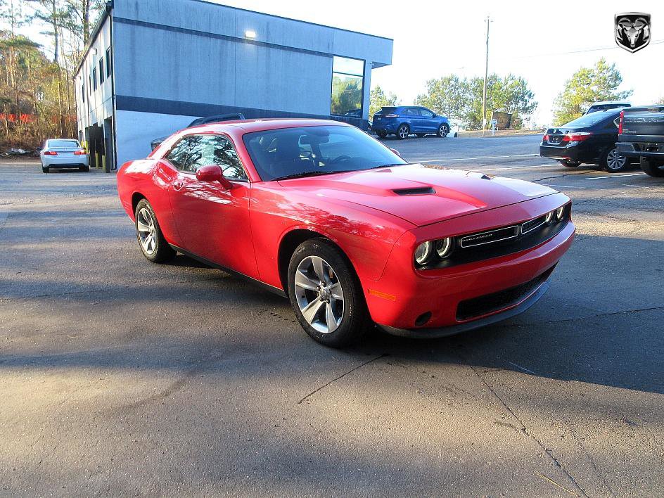 Used 2016 Dodge Challenger SXT