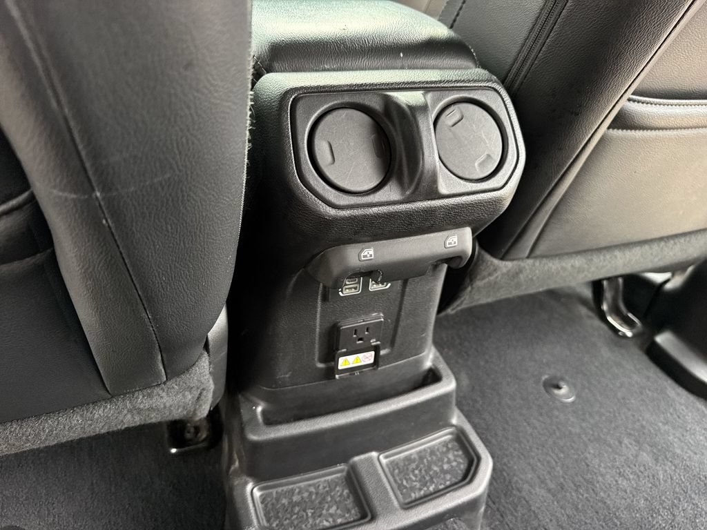 Used 2019 Jeep Wrangler Unlimited Sahara w/ Dual Top Group AWD/4WD image 37