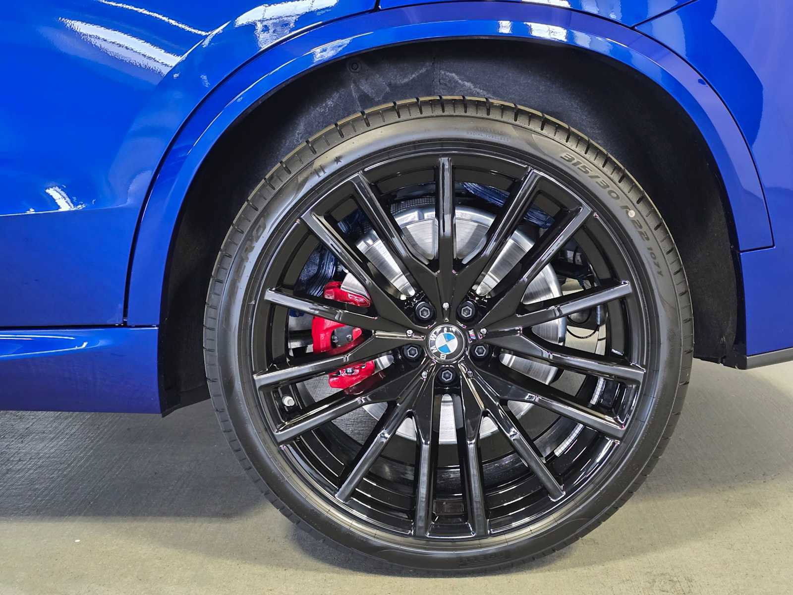 New 2026 BMW X5 M60i w/ Executive Package image 8