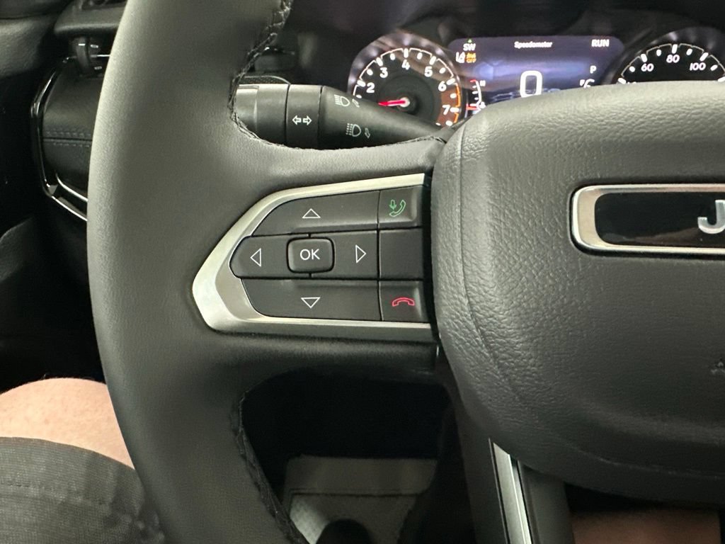 New 2026 Jeep Compass Latitude AWD/4WD image 36