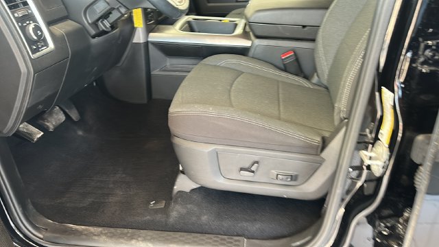 Used 2024 RAM 1500 Warlock AWD/4WD image 10