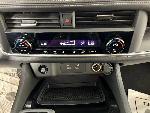 Used 2024 Nissan Rogue SV FWD image 28