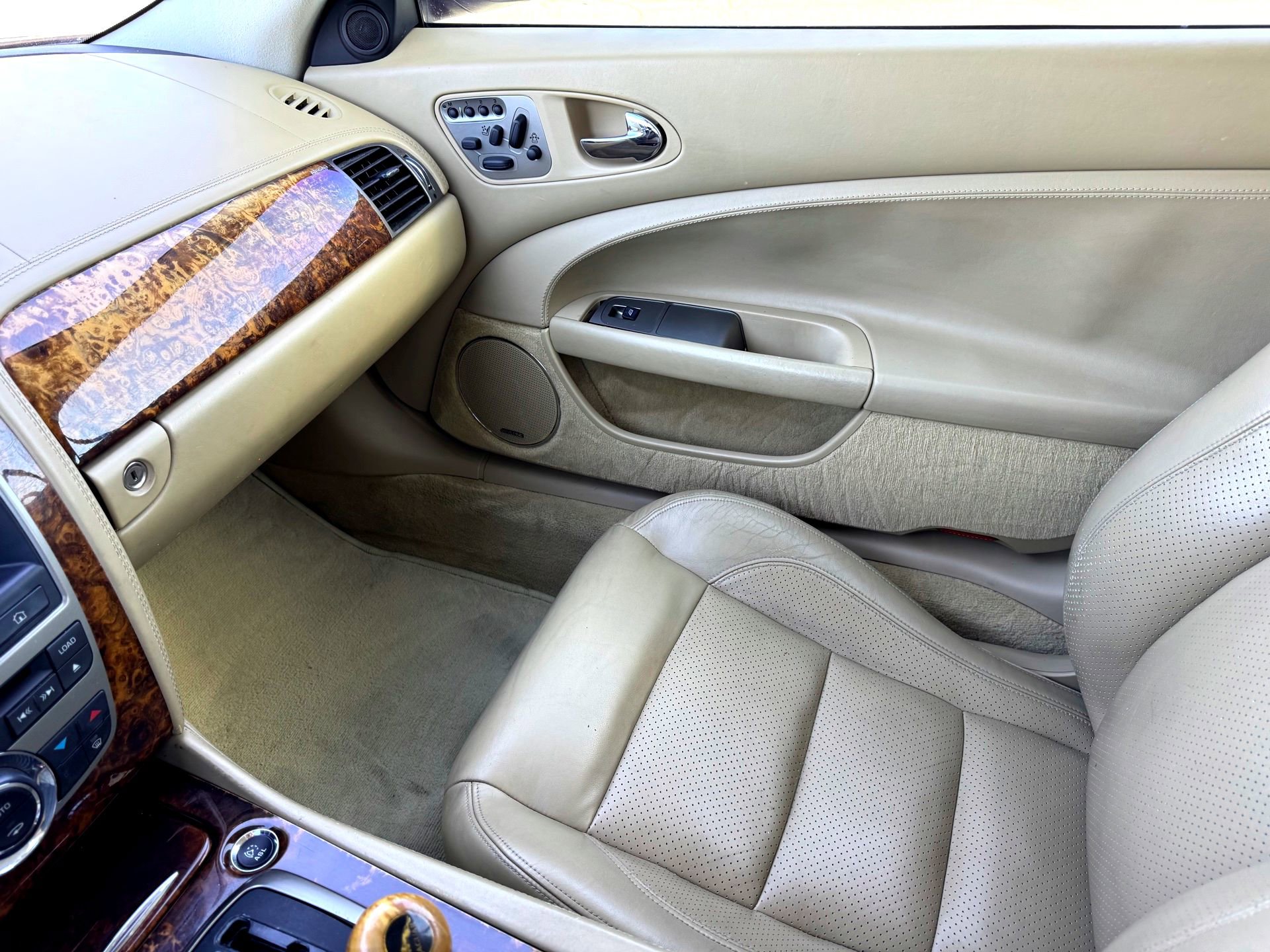 Used 2007 Jaguar XKR R image 39