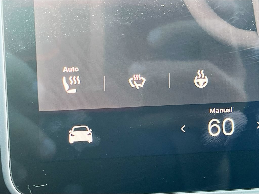 Used 2024 Tesla Model Y AWD image 20