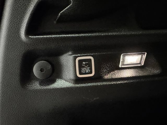 Used 2021 Jeep Grand Cherokee L Limited AWD/4WD image 25